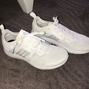 adidas cloudfoam tennis shoes